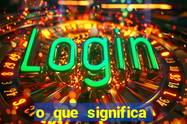 o que significa sonhar dobrando roupas